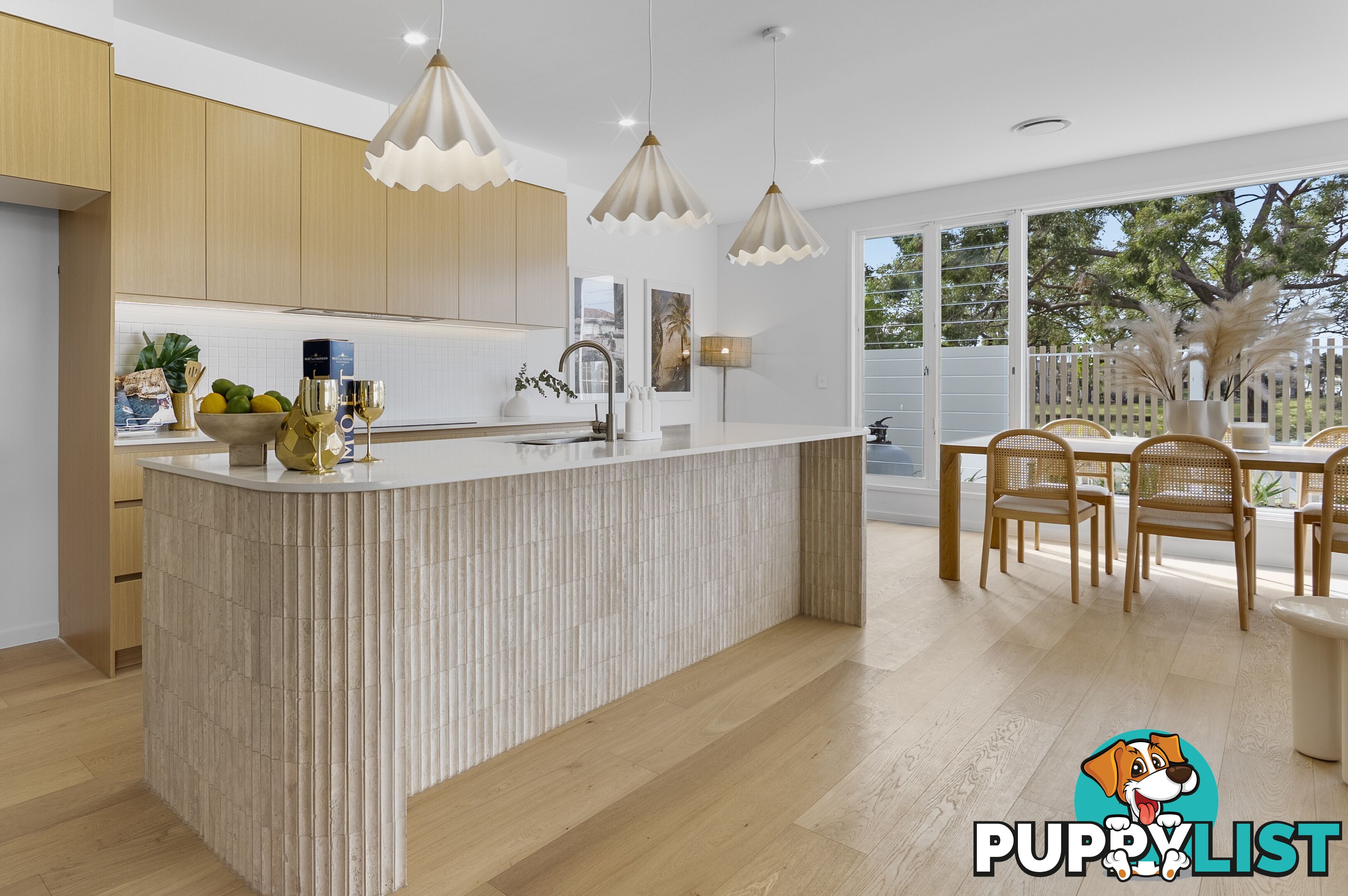 1 Tween Court Mermaid Waters QLD 4218