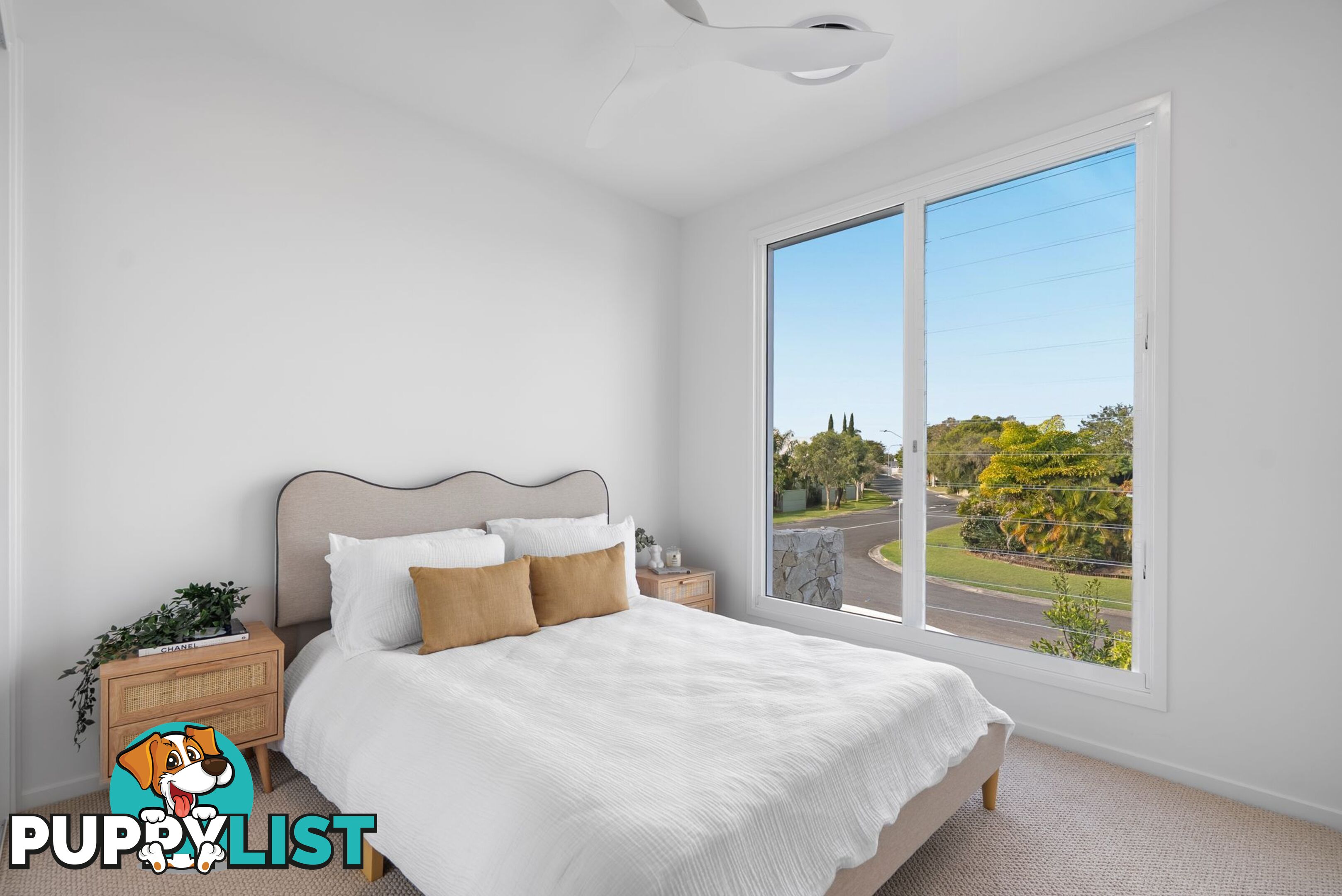 1 Tween Court Mermaid Waters QLD 4218