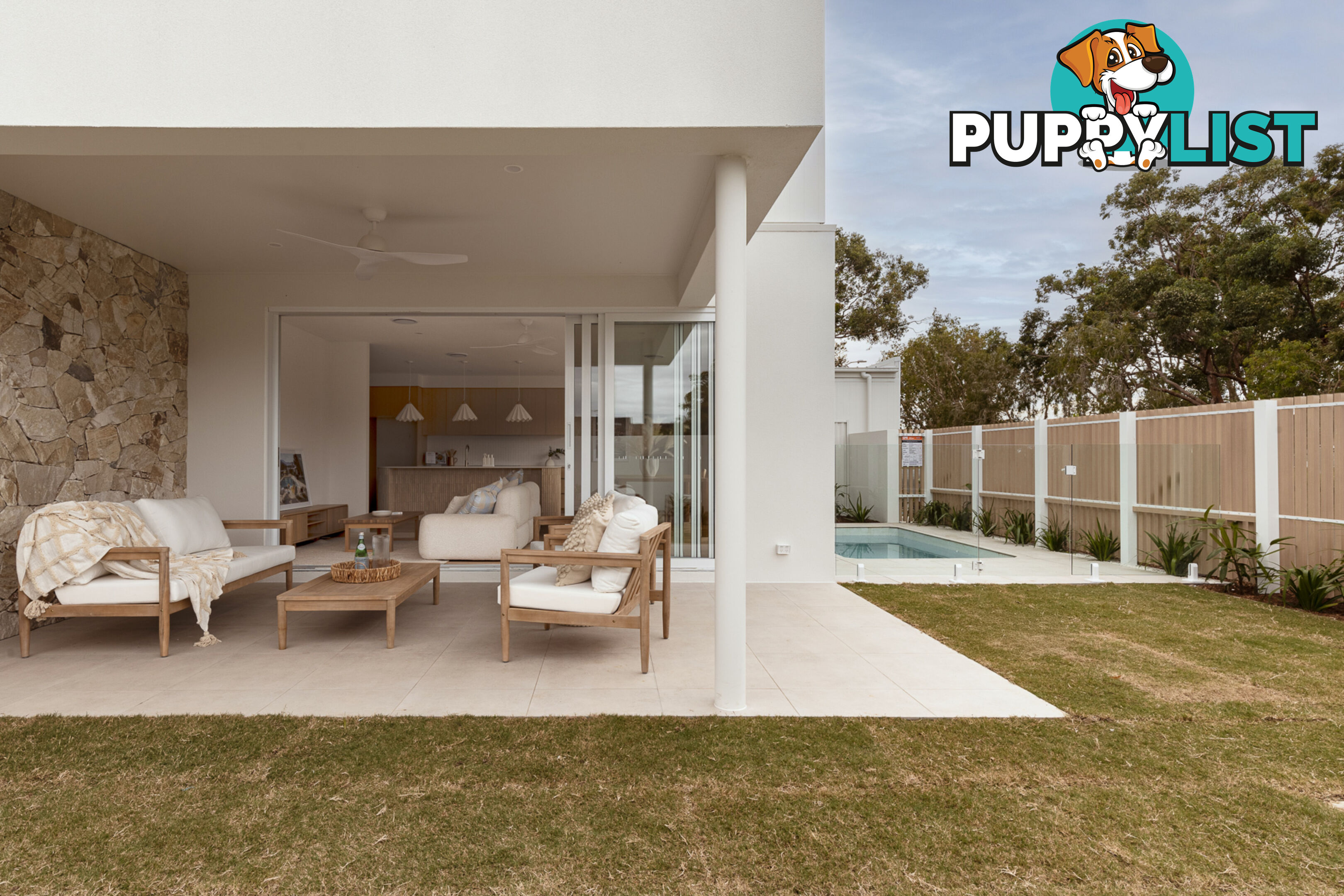 1 Tween Court Mermaid Waters QLD 4218