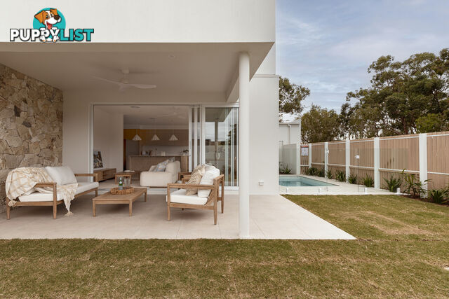 1 Tween Court Mermaid Waters QLD 4218