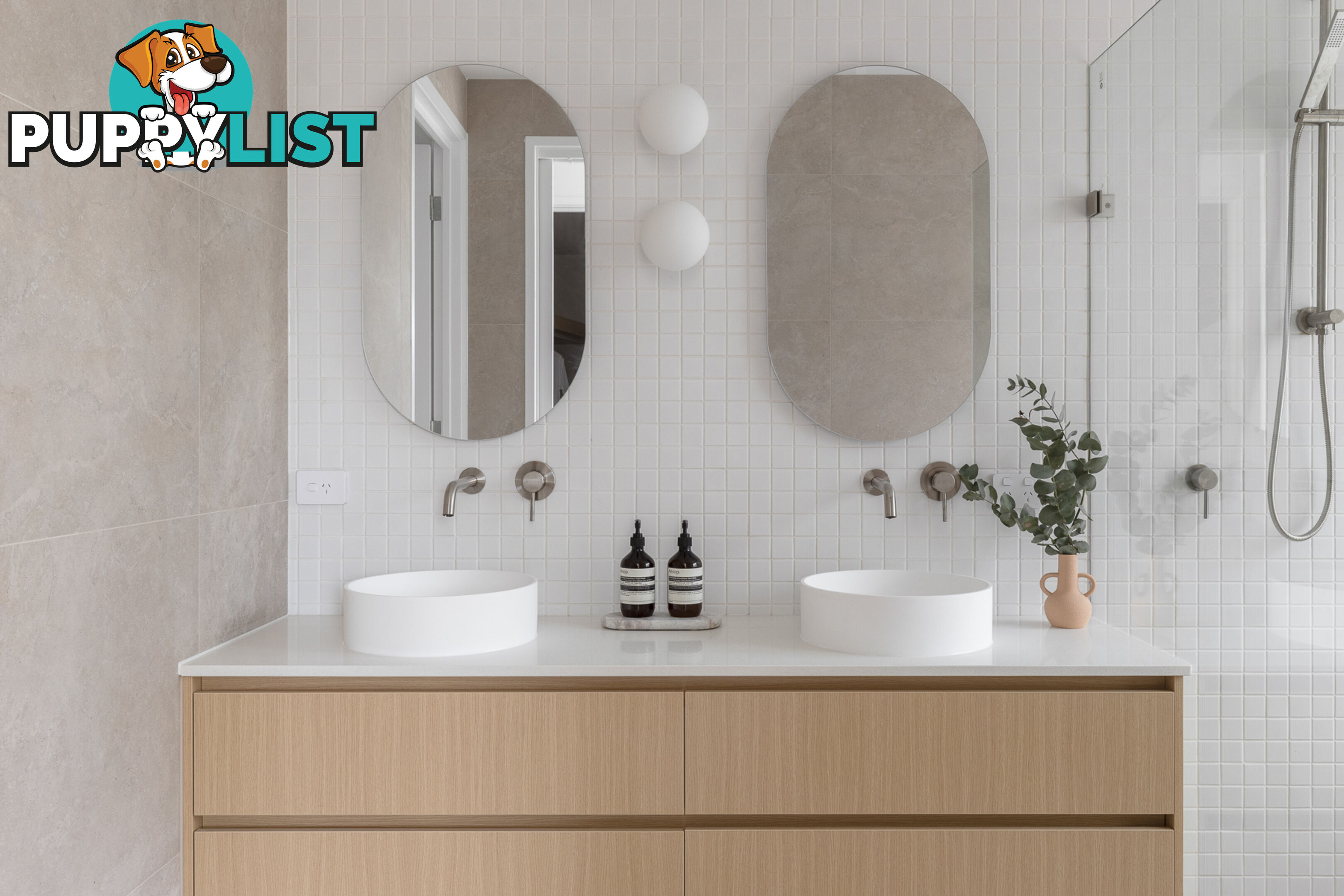 1 Tween Court Mermaid Waters QLD 4218
