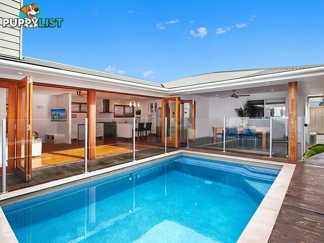 22 Petrel Avenue MERMAID BEACH QLD 4218