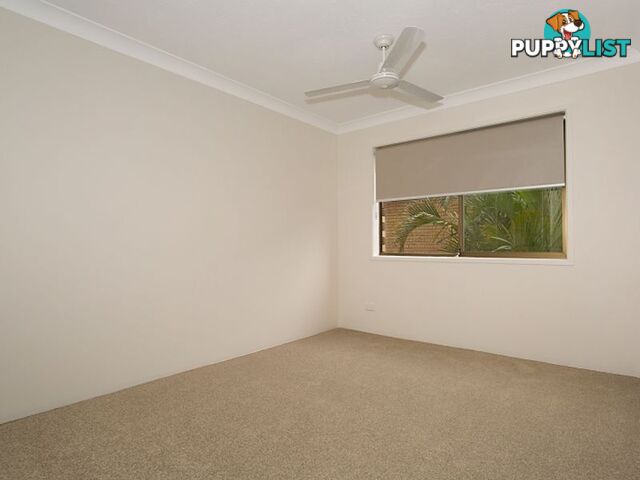 1/33 Surfers Avenue MERMAID WATERS QLD 4218