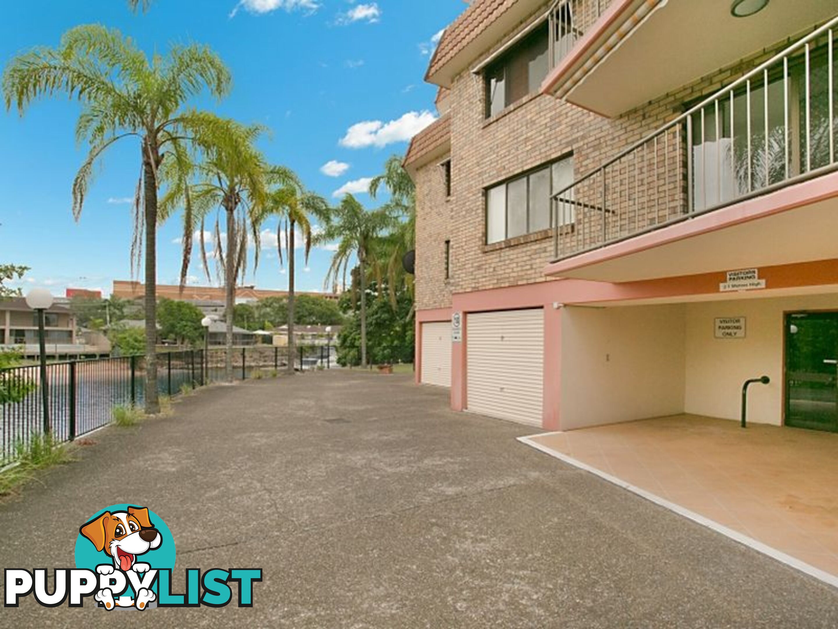 1/33 Surfers Avenue MERMAID WATERS QLD 4218