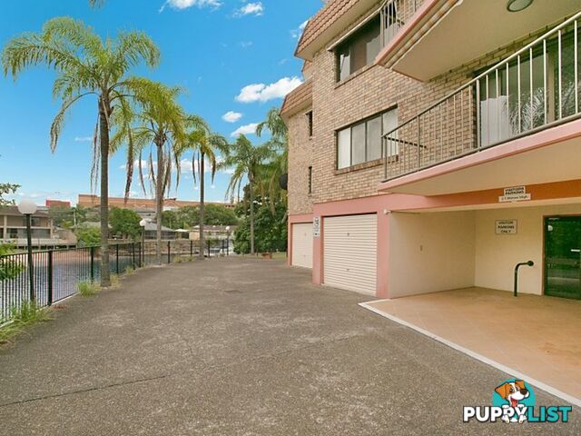 1/33 Surfers Avenue MERMAID WATERS QLD 4218