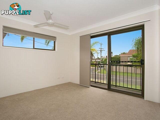 1/33 Surfers Avenue MERMAID WATERS QLD 4218