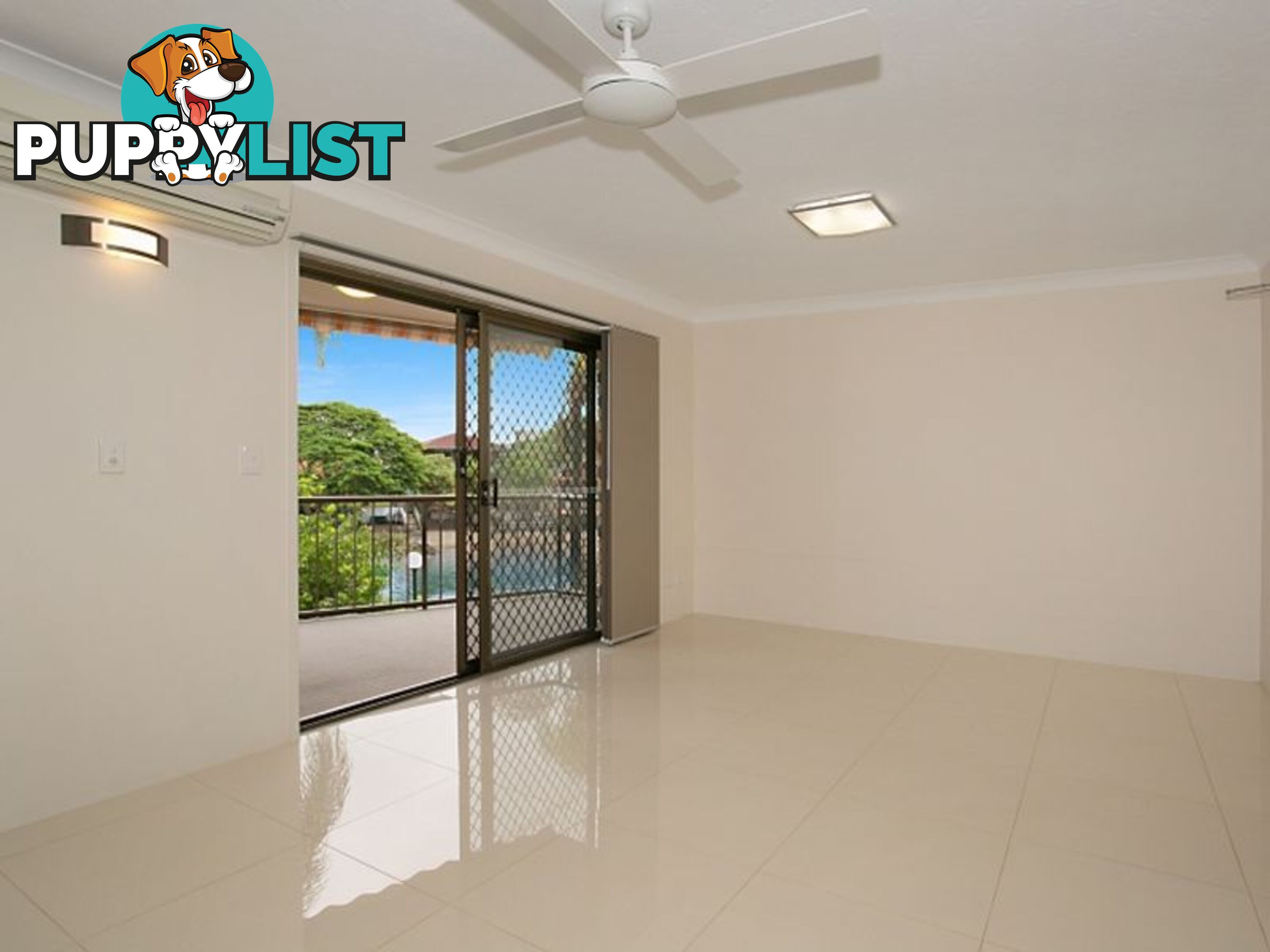 1/33 Surfers Avenue MERMAID WATERS QLD 4218