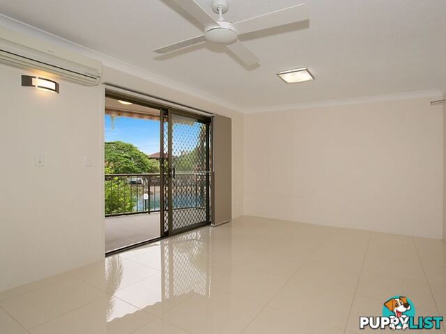 1/33 Surfers Avenue MERMAID WATERS QLD 4218