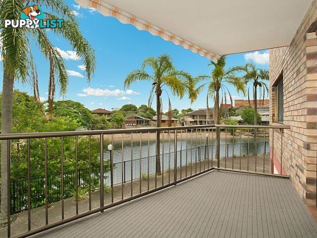 1/33 Surfers Avenue MERMAID WATERS QLD 4218