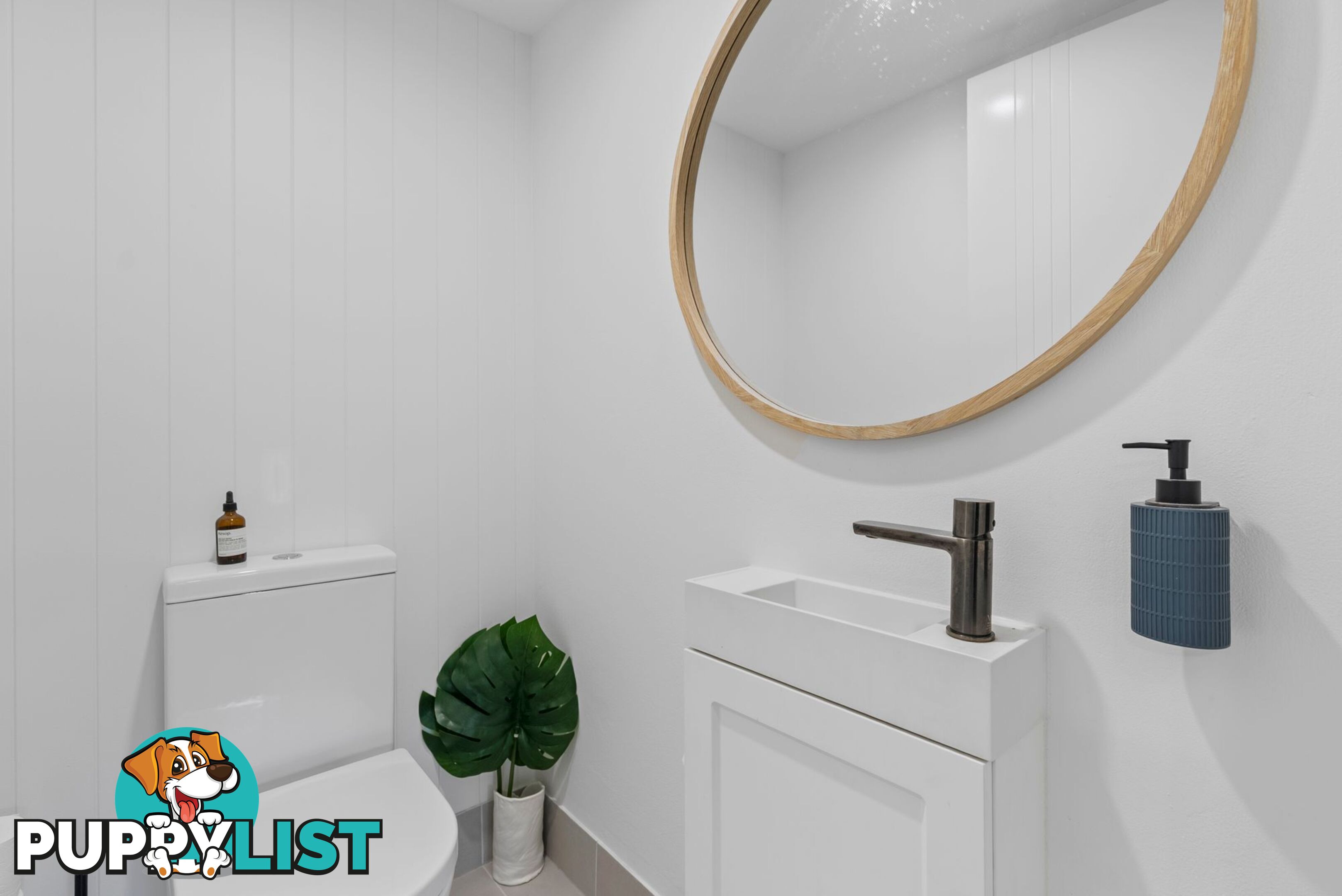 1 22-26 Rudd Street BROADBEACH WATERS QLD 4218