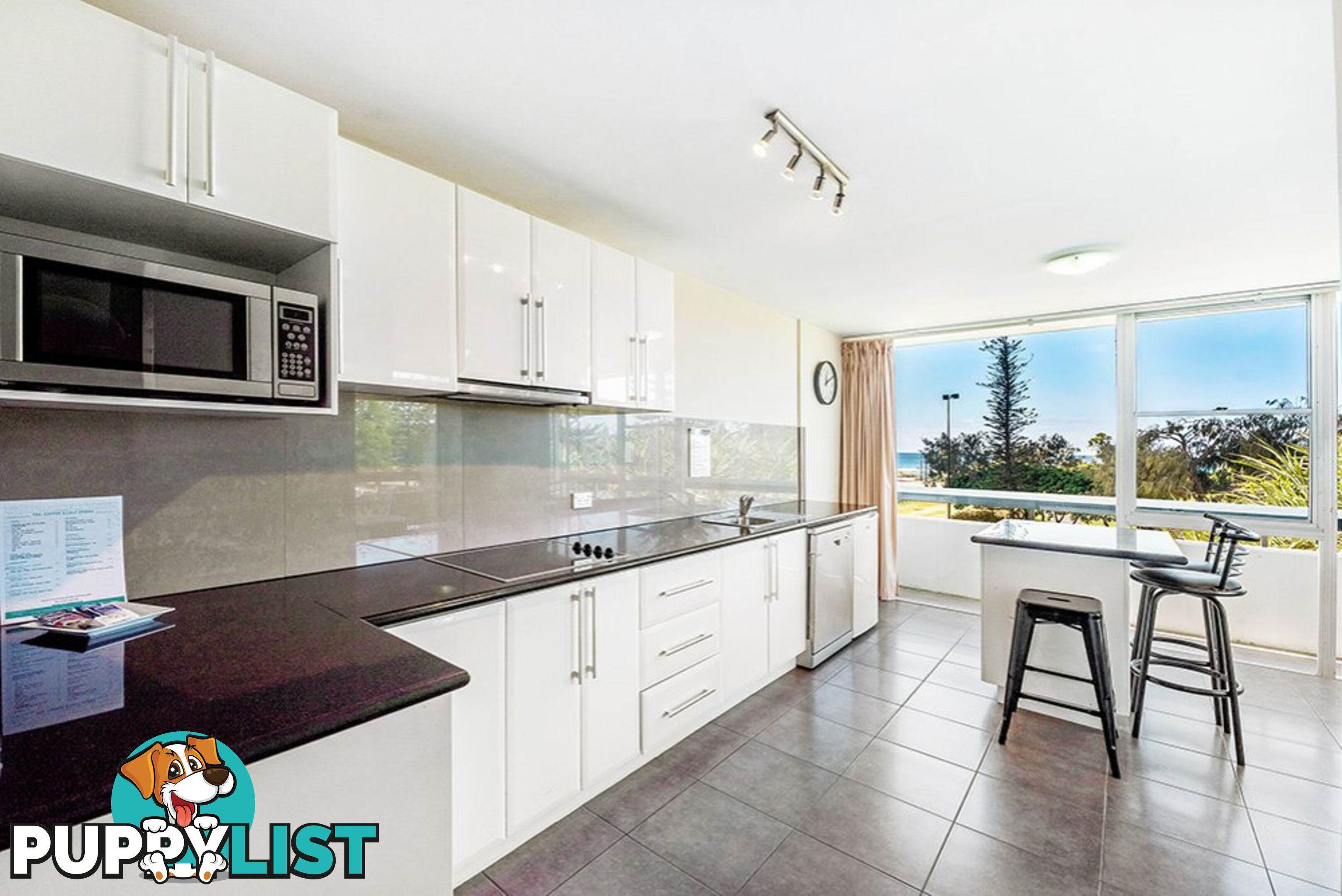 306/2 Queensland avenue BROADBEACH QLD 4218