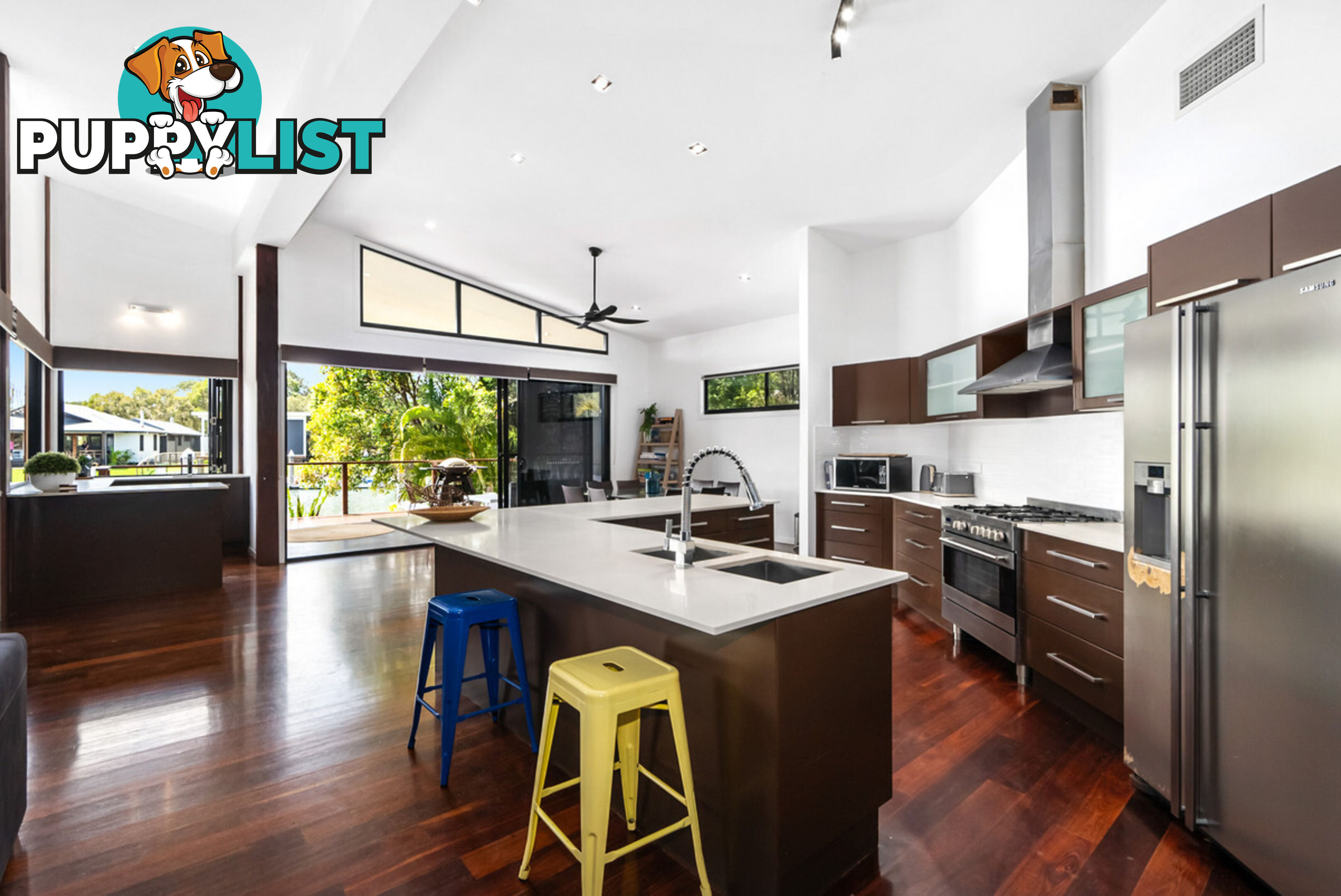 5 Livistona Crt South Stradbroke QLD 4216