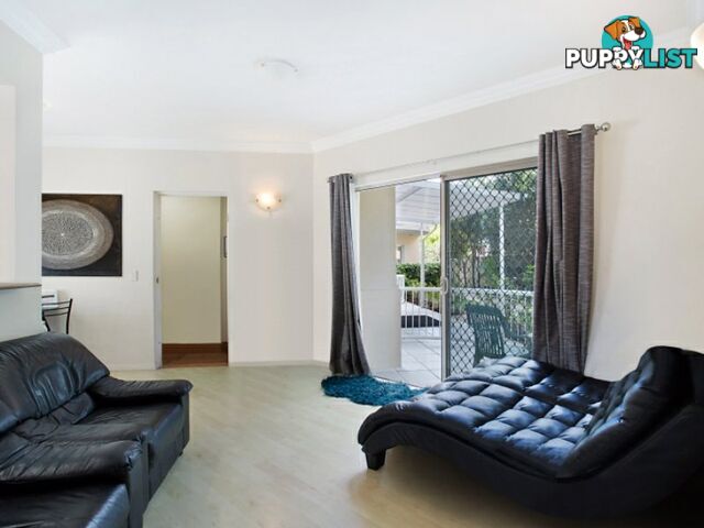 2/4 St Kilda Avenue BROADBEACH QLD 4218