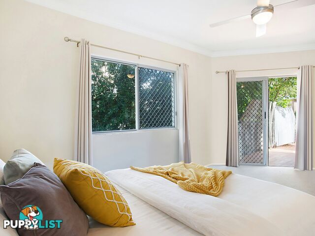 2/4 St Kilda Avenue BROADBEACH QLD 4218