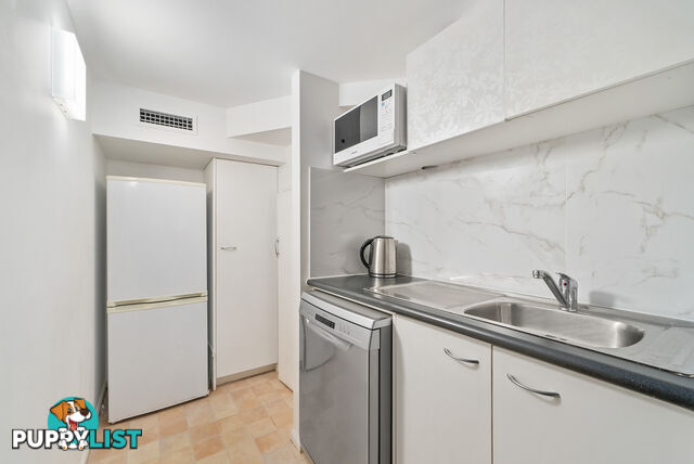 14 10 Albert Avenue Broadbeach QLD 4218