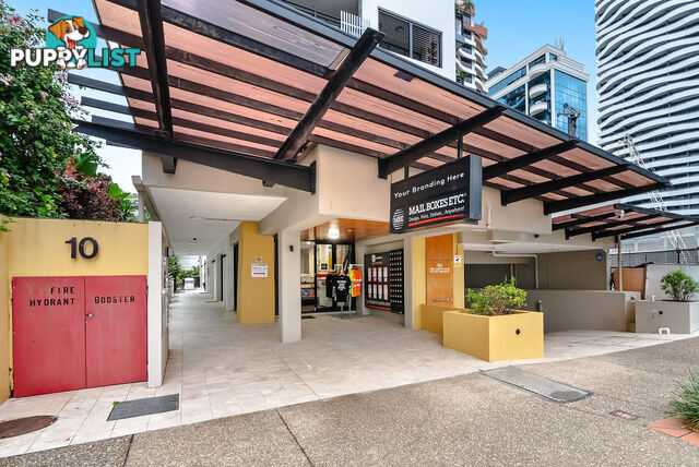 14 10 Albert Avenue Broadbeach QLD 4218