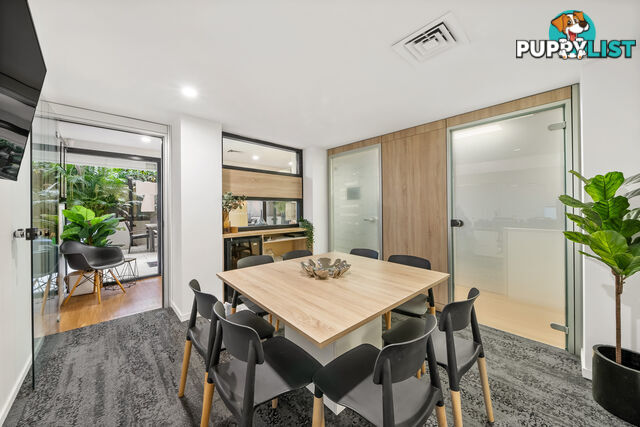 14 10 Albert Avenue Broadbeach QLD 4218