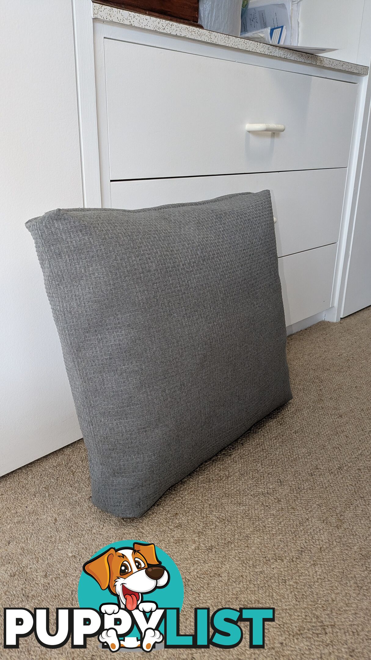 5 cushions