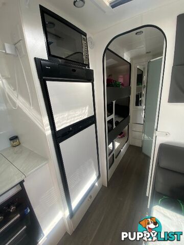 2020 Condor 23ft Ultimate Family Caravan – 2/3 Bunks, Ready for Your Next Adventure!