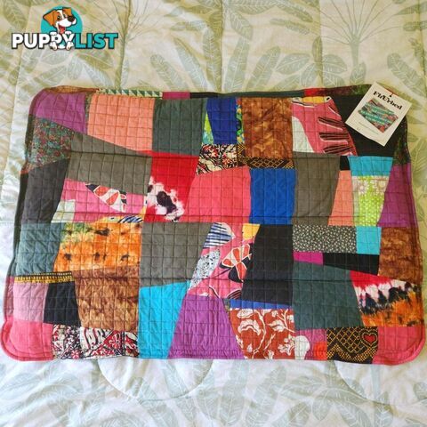 Eco-Friendly Cover - Hand Made Pet Bed - Fhurbeds - FBCS124