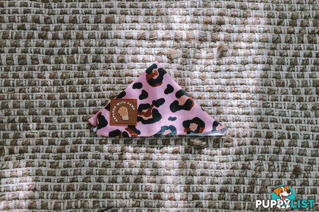 Designer Dog Bandana's by Explore with Paws - EWPBANMTUR