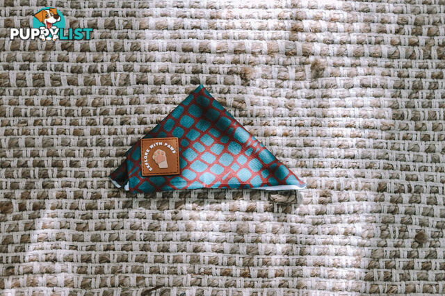 Designer Dog Bandana's by Explore with Paws - EWPBANLCRO