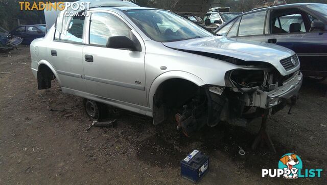 2000 Holden Astra TS 4Dr Sedan Auto 1.8 petrol GEAR LEVER