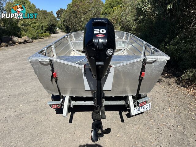 Stacer 369 Territory Striker (Roof topper)