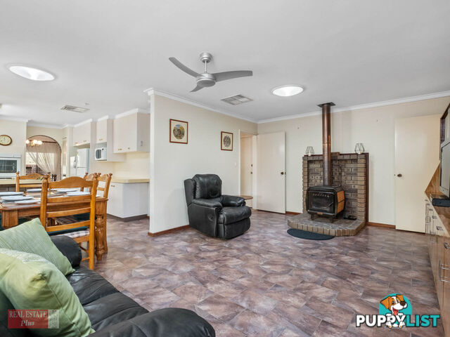 32 Innamincka Road GREENMOUNT WA 6056