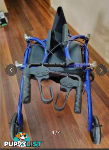 Wheelchair-Walker