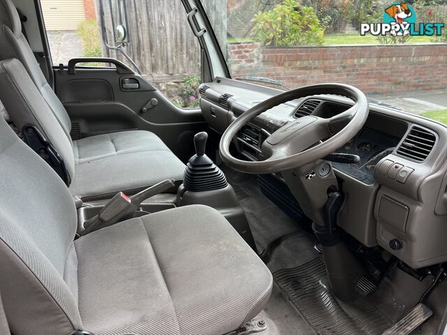 Isuzu NPR 200 medium 1997