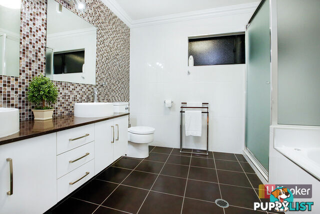 1/21 Balmoral Drive CASTLE HILL QLD 4810