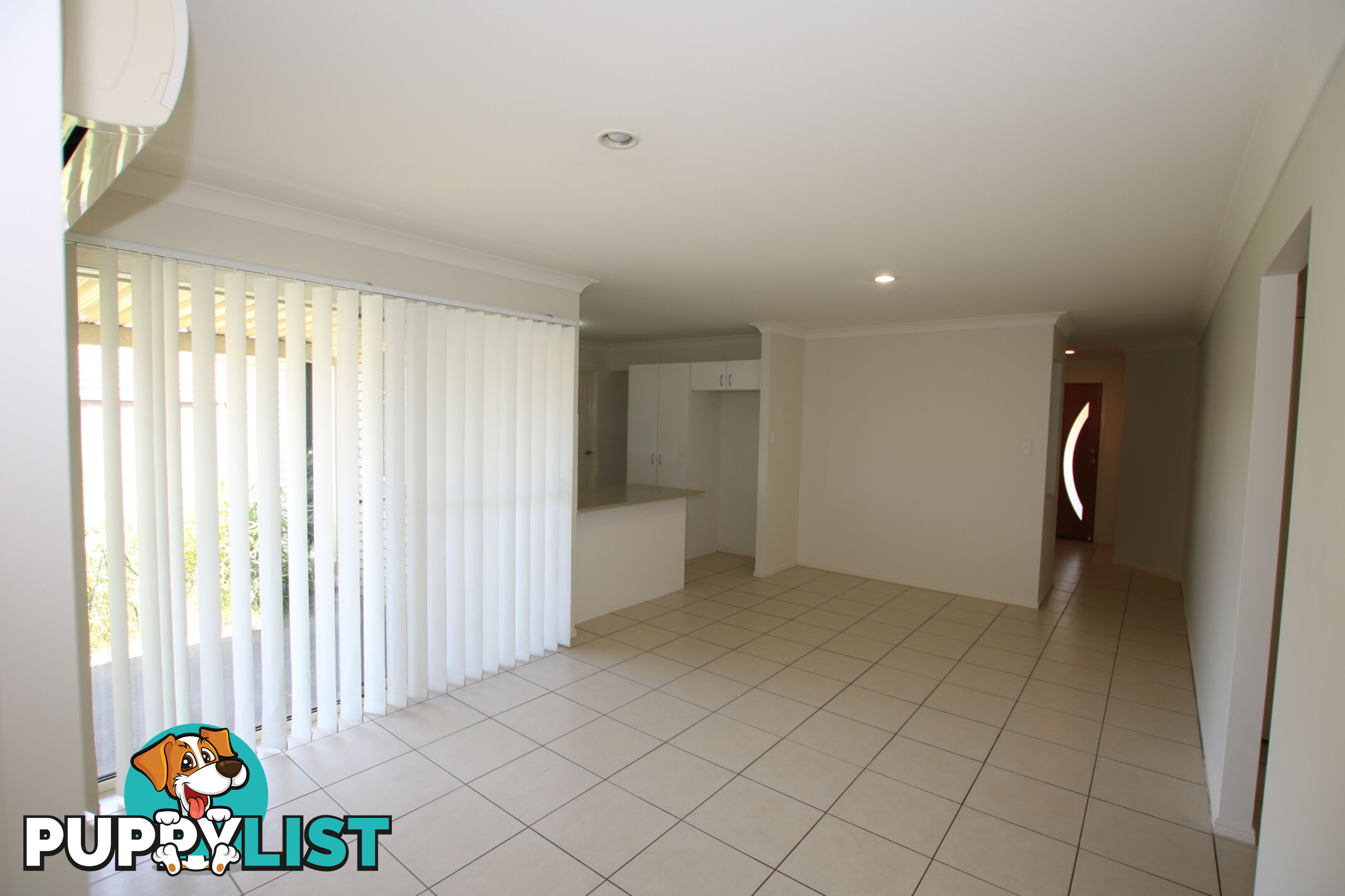 4 Lorikeet Way CRESTMEAD QLD 4132