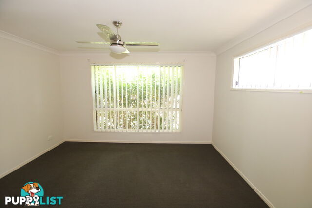 4 Lorikeet Way CRESTMEAD QLD 4132