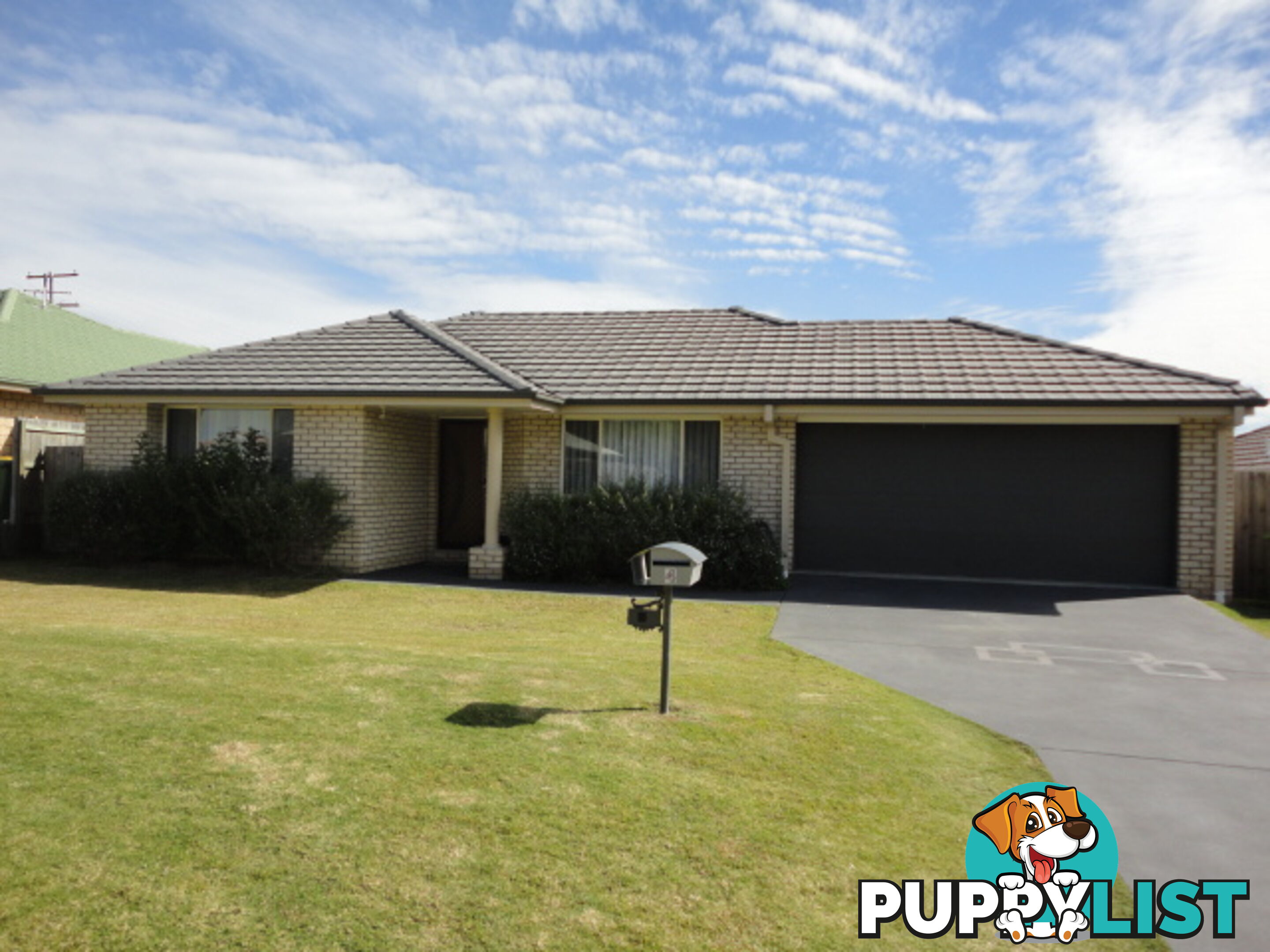 4 Lorikeet Way CRESTMEAD QLD 4132