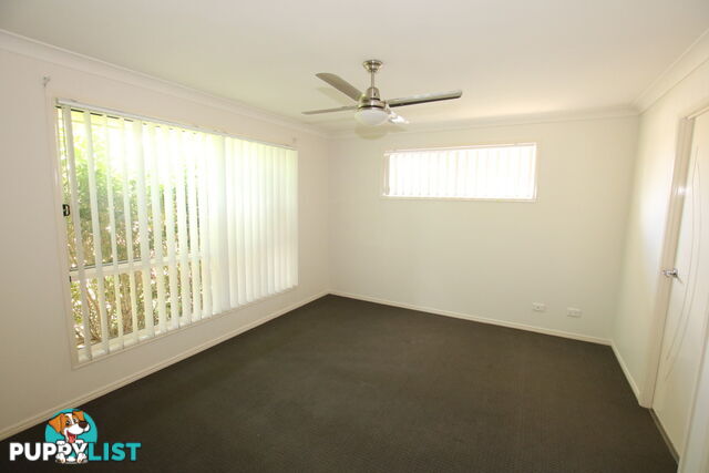 4 Lorikeet Way CRESTMEAD QLD 4132