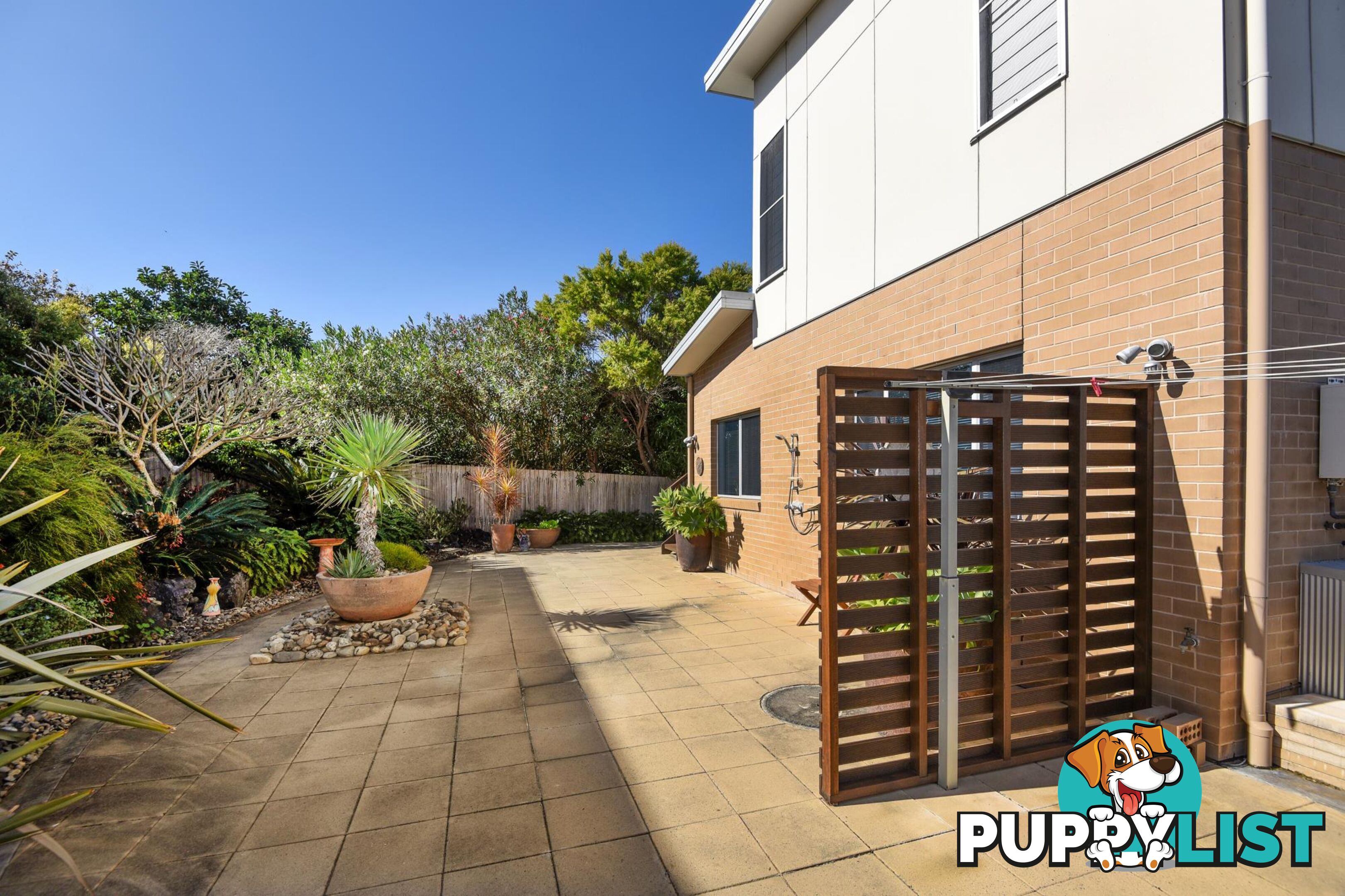 8 Blue Gum Avenue SANDY BEACH NSW 2456