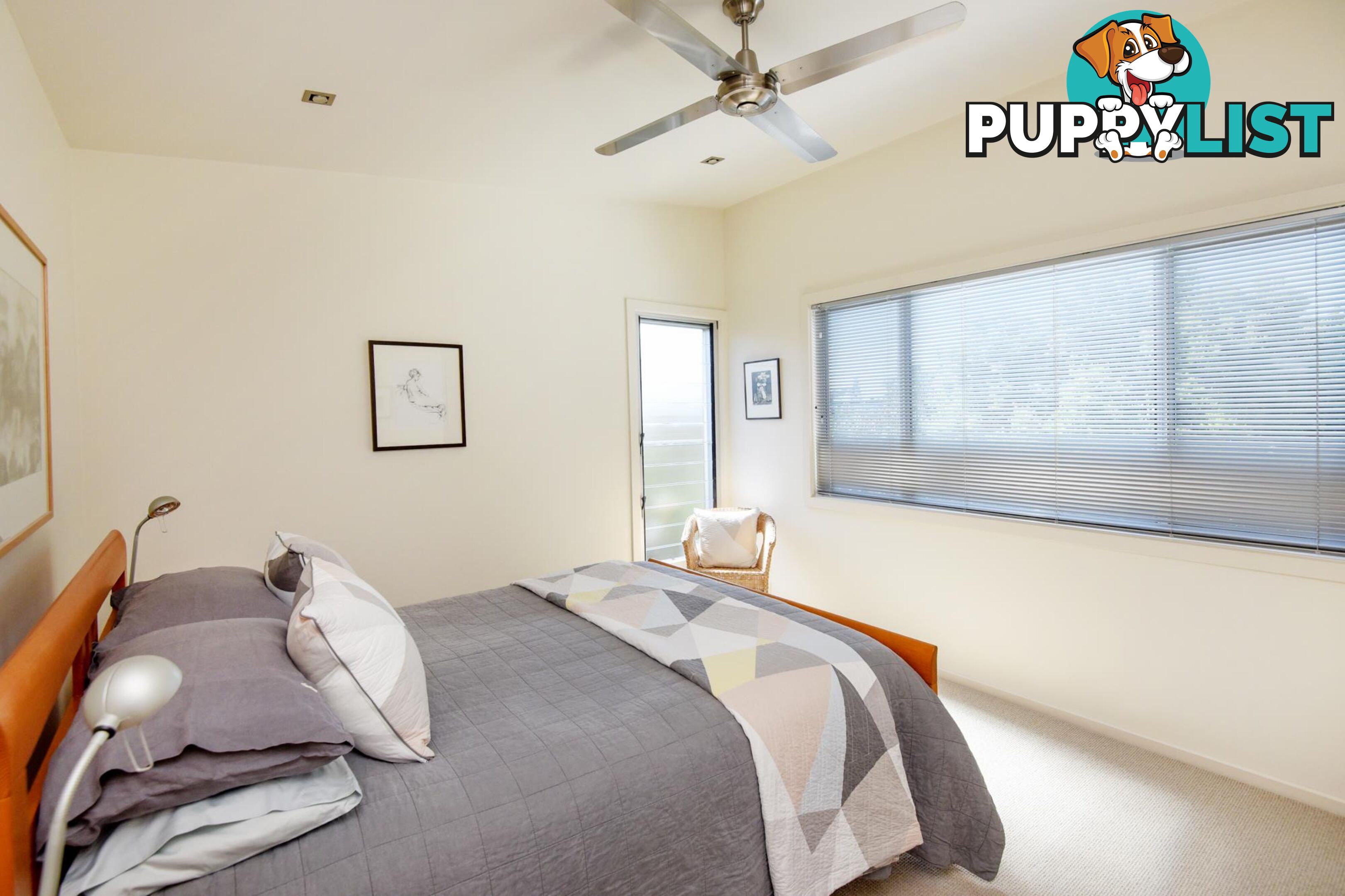 8 Blue Gum Avenue SANDY BEACH NSW 2456