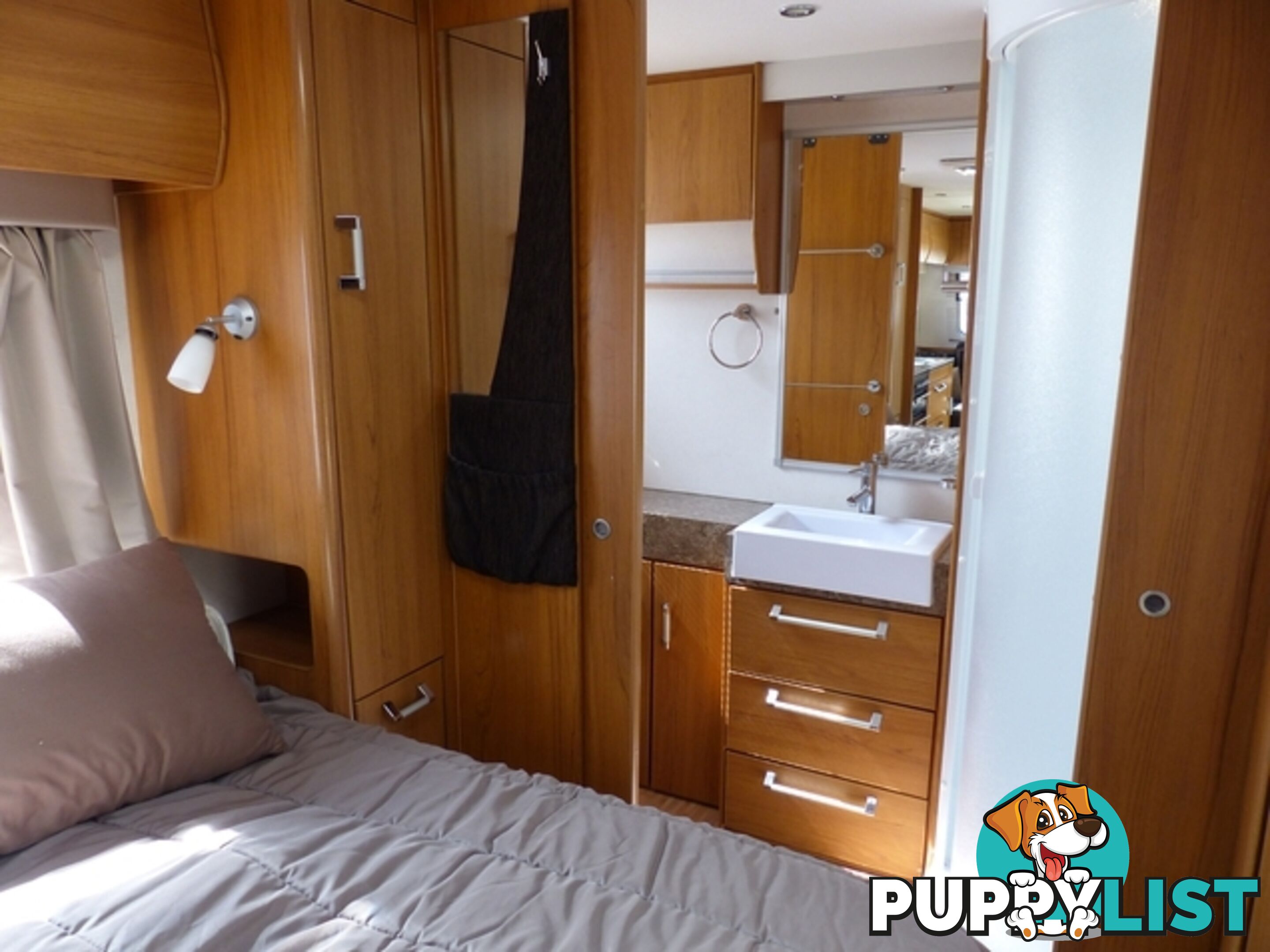 2011  JAYCO STERLING  21.65-3 CARAVAN