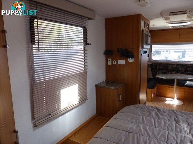 2011  JAYCO STERLING  21.65-3 CARAVAN