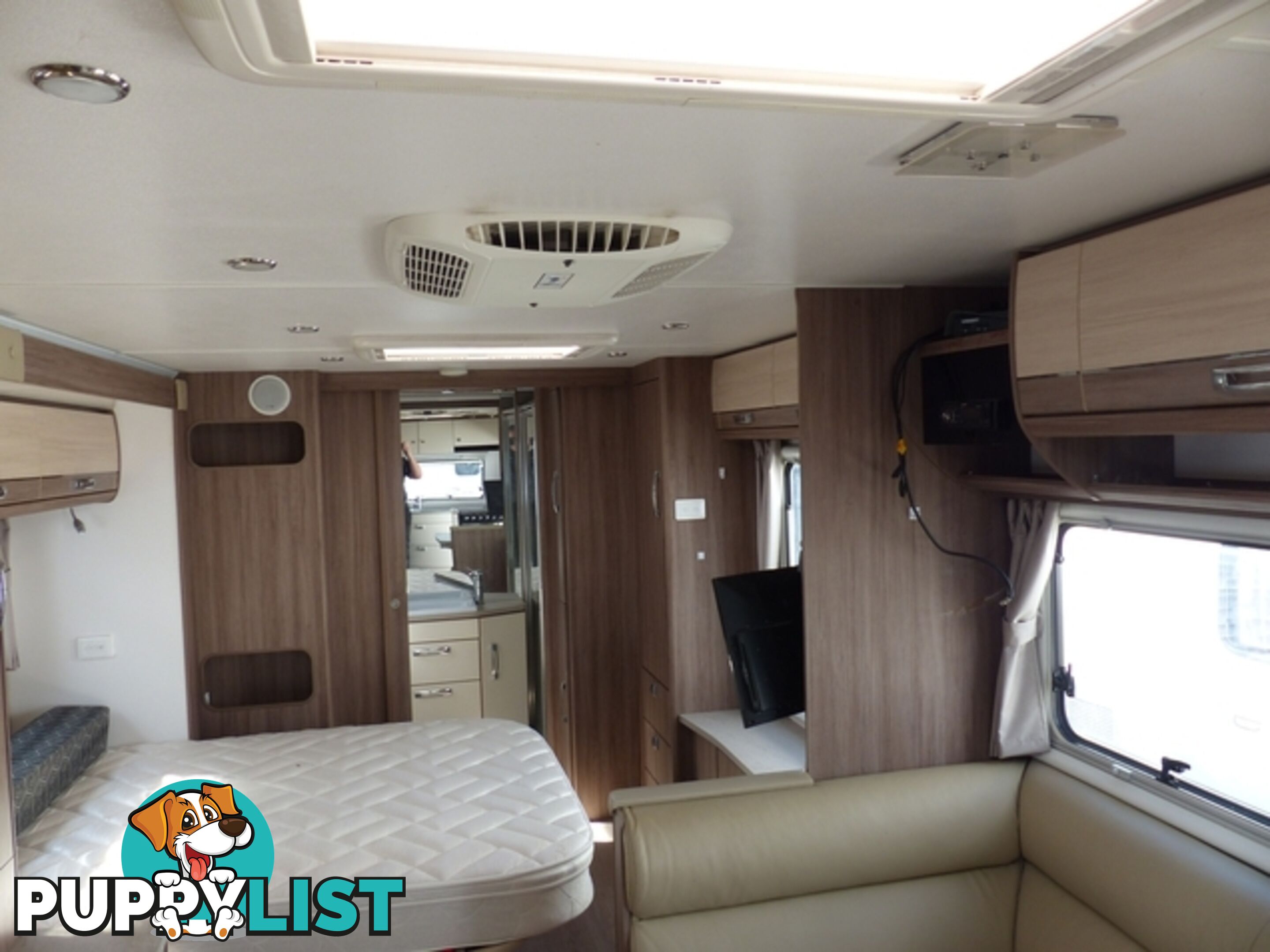 2015  JAYCO SILVERLINE  21.65-4 CARAVAN