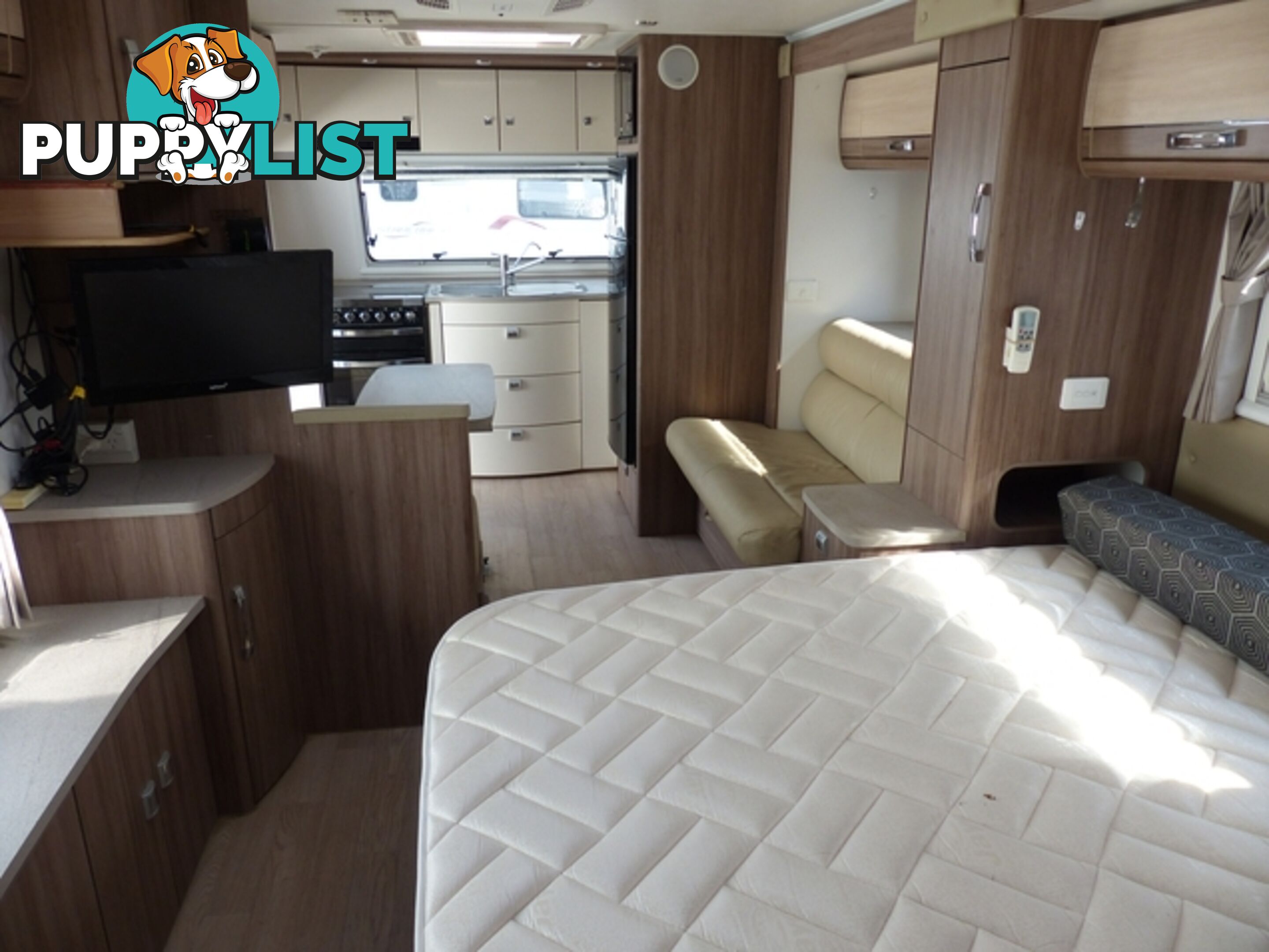 2015  JAYCO SILVERLINE  21.65-4 CARAVAN