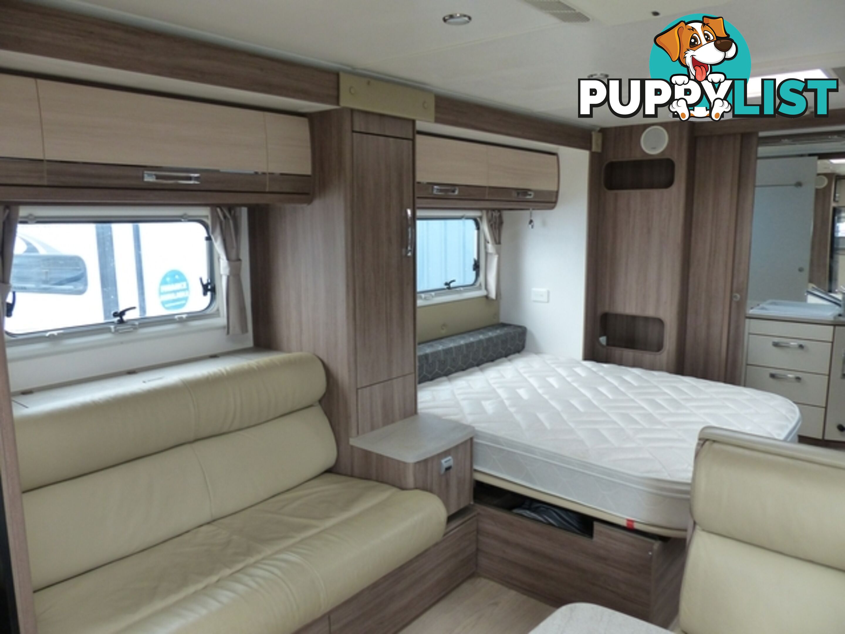 2015  JAYCO SILVERLINE  21.65-4 CARAVAN