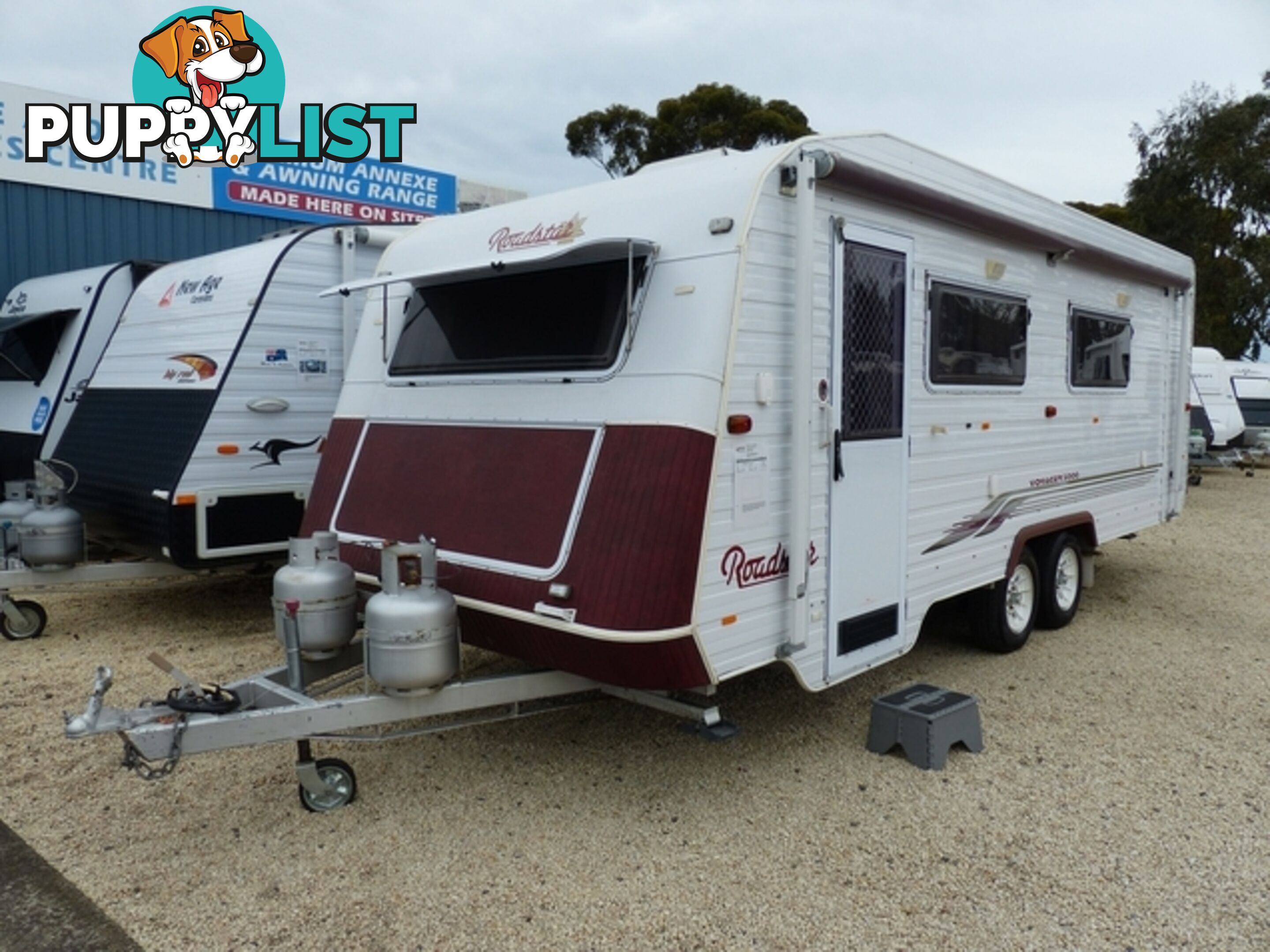 2003  ROADSTAR VOYAGER 3000   CARAVAN