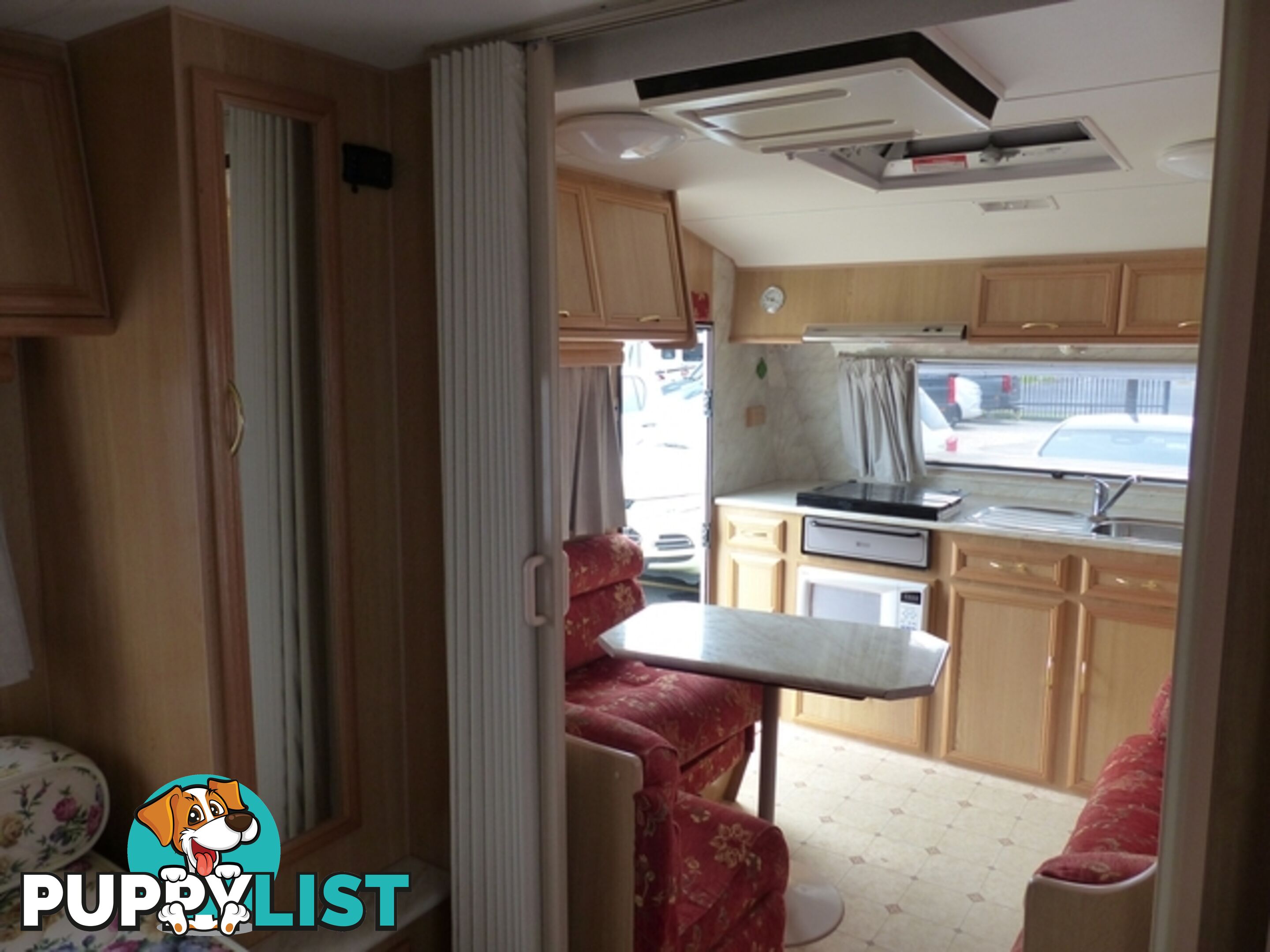 2003  ROADSTAR VOYAGER 3000   CARAVAN