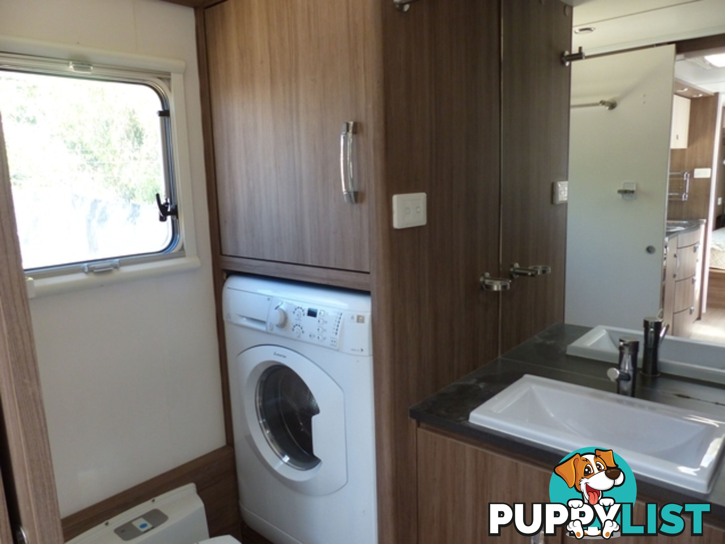 2014  JAYCO SILVERLINE  21.65-1 CARAVAN