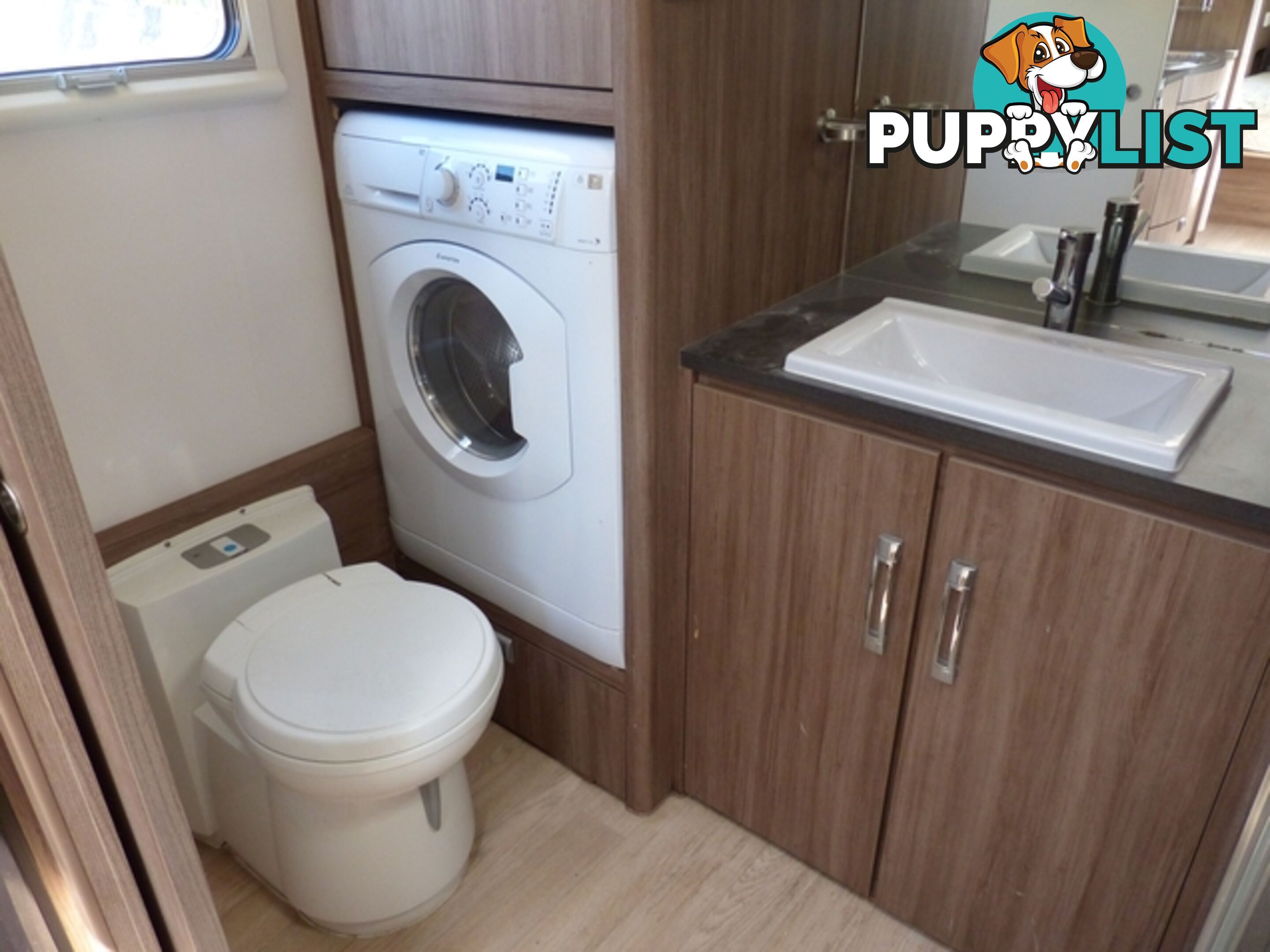 2014  JAYCO SILVERLINE  21.65-1 CARAVAN