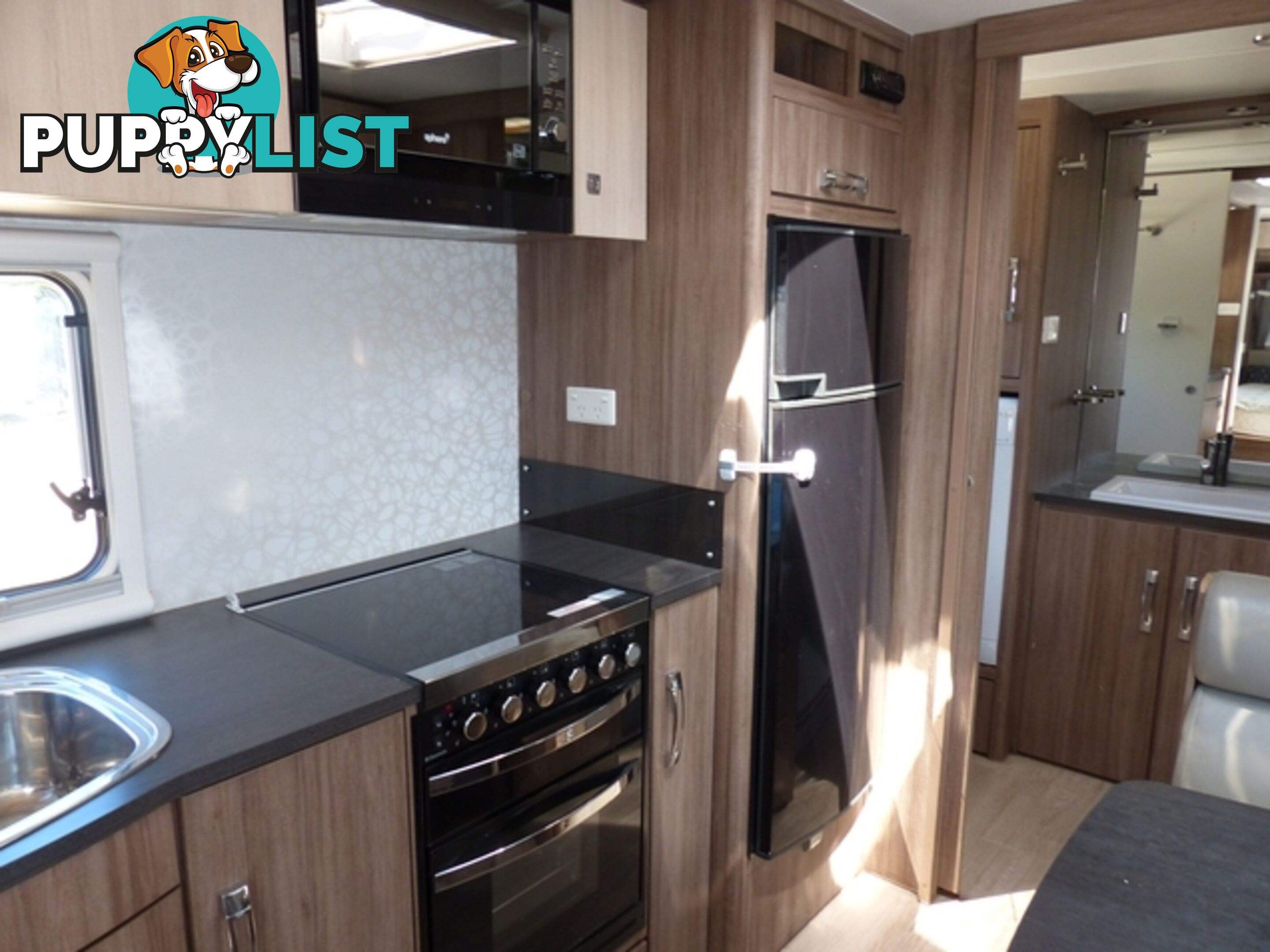 2014  JAYCO SILVERLINE  21.65-1 CARAVAN