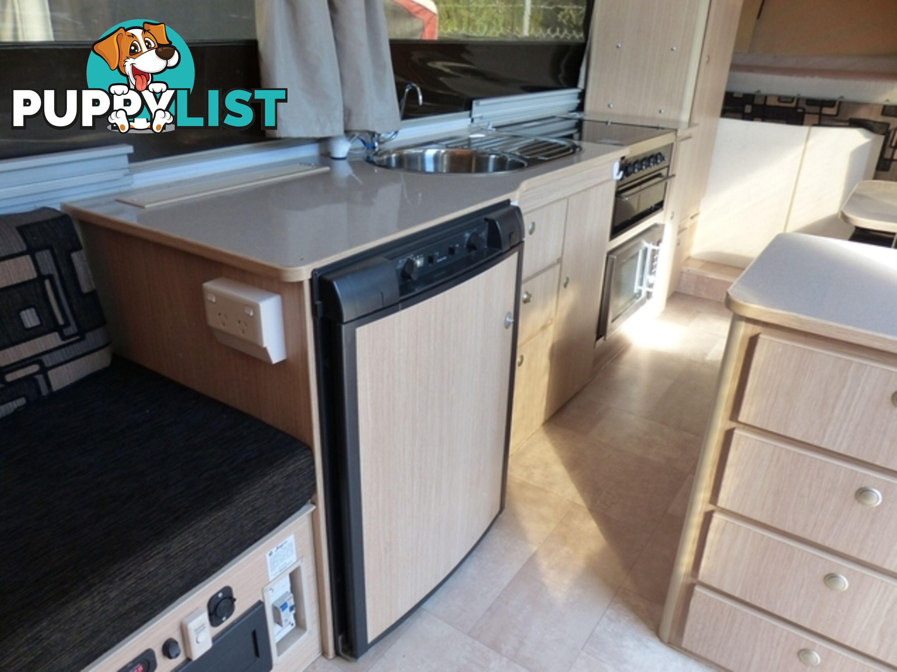 2011  JAYCO SWAN OUTBACK  OUTBACK CAMPER TRAILER