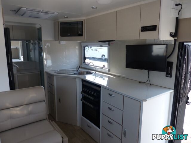 2023  BLUE SKY VIENTO  * 21' CARAVAN